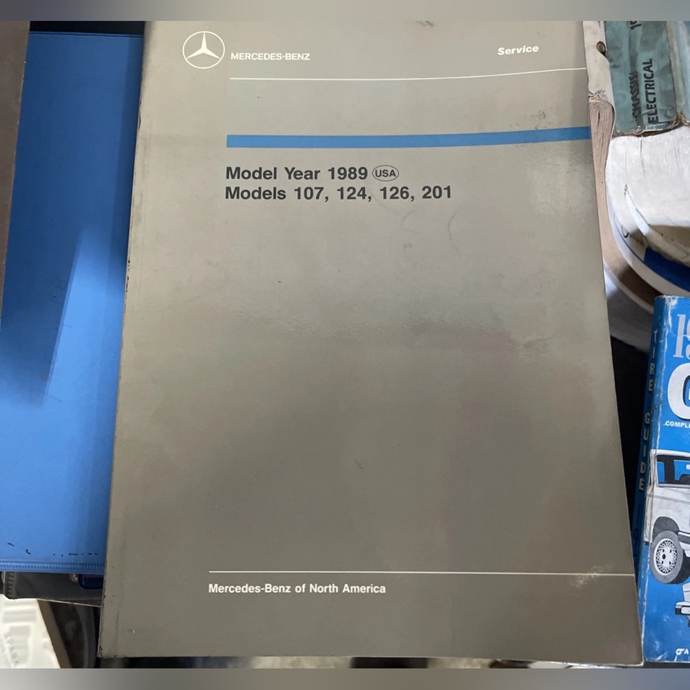 Mercedes Intro to Service Manual Model Year 1989 Models R107 W124 W126 and W201